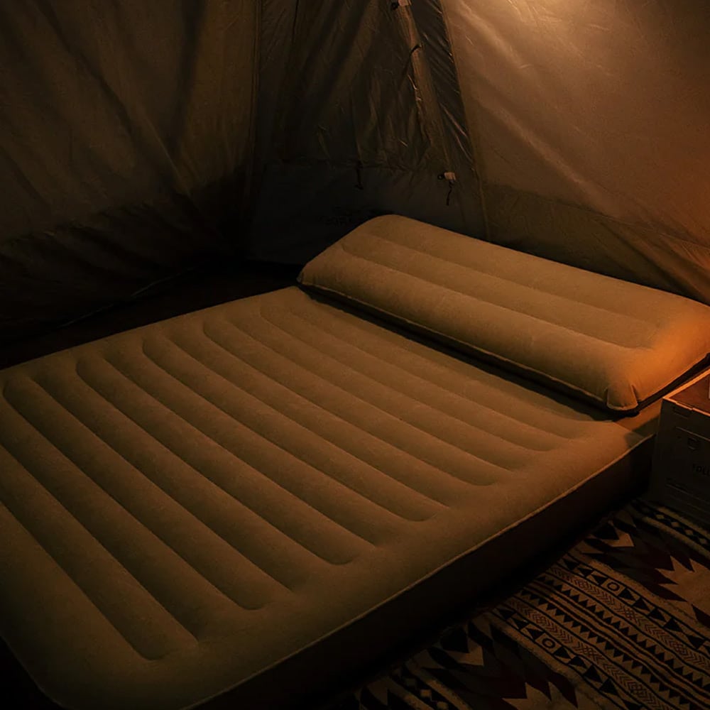 Hoto Uppblåsbar madrass med inbyggd pump  200x150x25cm