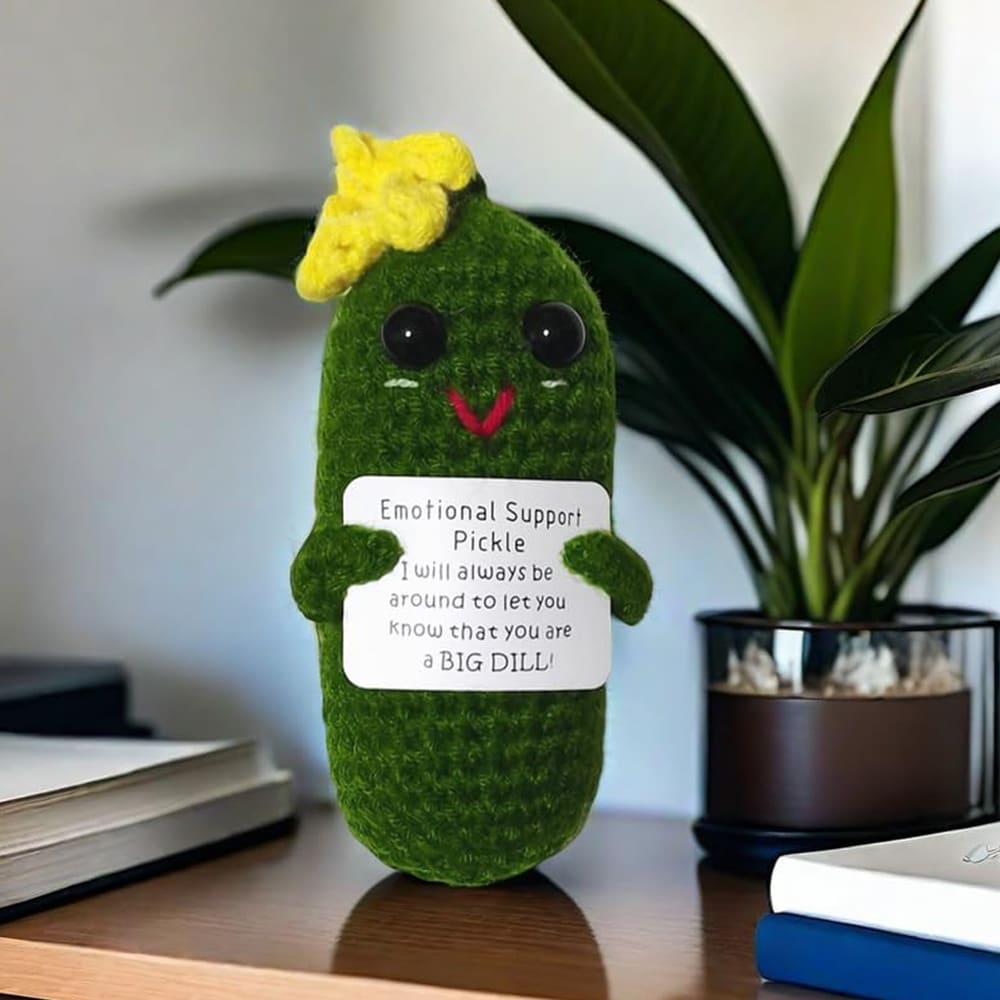 Stickad Gurka - Emotional Support Pickle